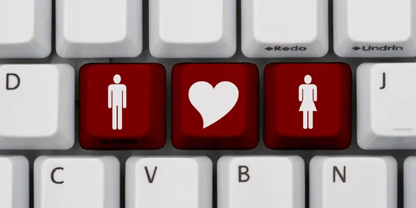 Avoid Online Dating Mistakes to Become More Attractive